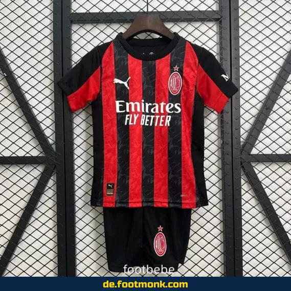 AC Milan Heimtrikot Kinder 2025/2026 – Günstige Fußballtrikots online kaufen | Authentisches Vereinstrikot | Nike/Adidas