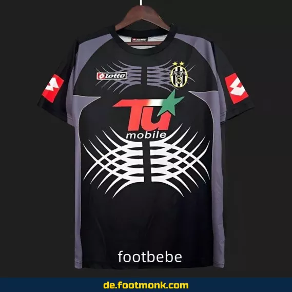 Juventus Vintage Torwarttrikot 2001/2002 – Authentisches Retro-Fußballtrikot in Schwarz | Herren | Günstig kaufen