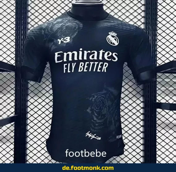 Real Madrid x Yamamoto Heimtrikot 2024/2025 – Offizielles Fußballtrikot in Schwarz – Herren Damen Kinder – Authentisches Vereinstrikot mit Personalisierungsoption – Jetzt günstig online kaufen